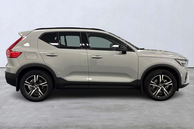 Volvo XC40 2025 – bild 3
