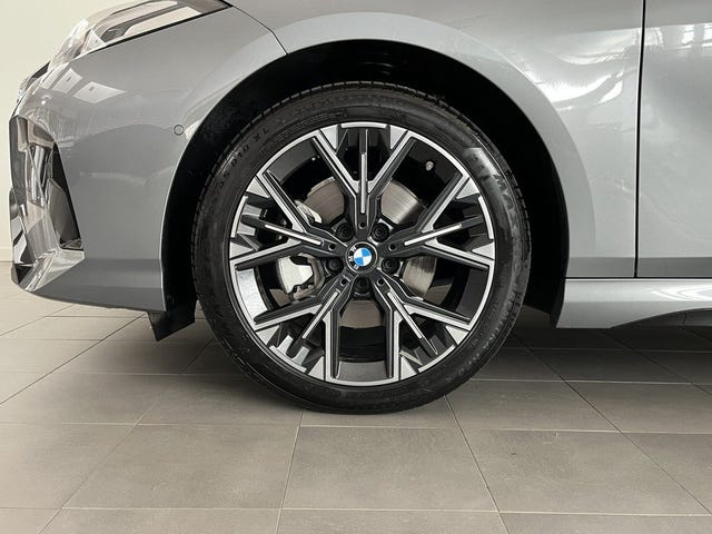 BMW 120 2026 – bild 4