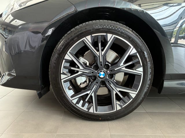 BMW 120 2026 – bild 4