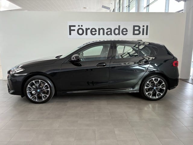 BMW 120 2026 – bild 3