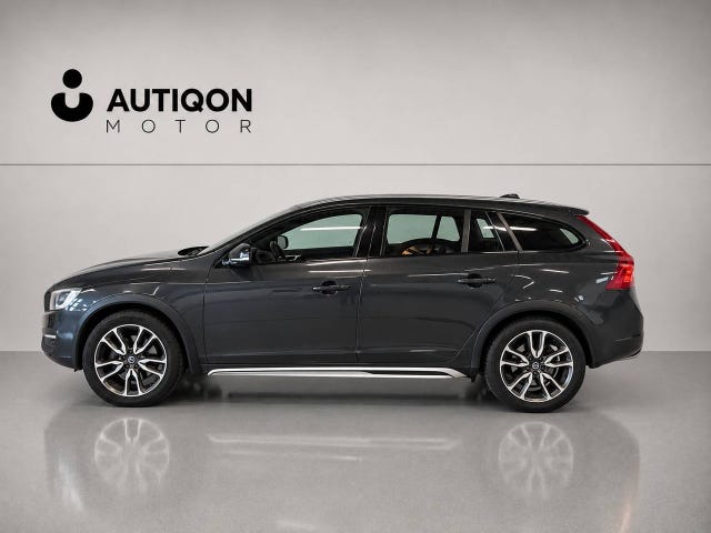 Volvo V60 Cross Country 2017 – bild 2