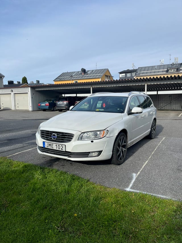 Volvo V70 2015