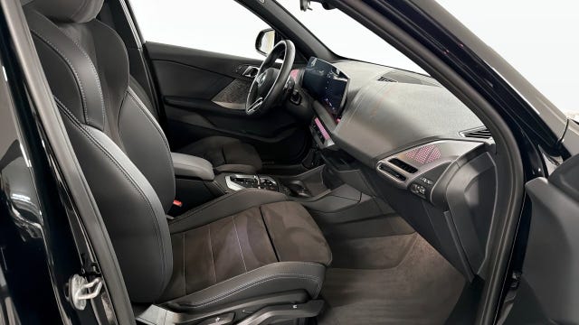 BMW 120 2026 – bild 3