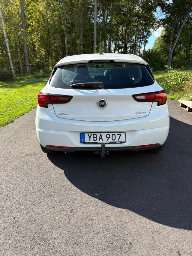 Opel Astra 2016 – bild 2