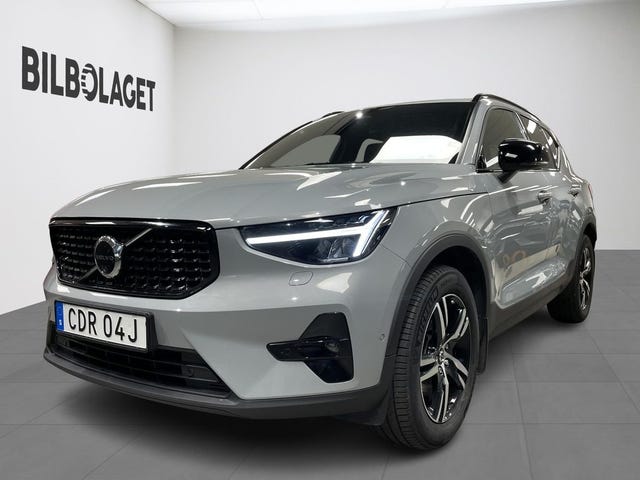 Volvo XC40 2025