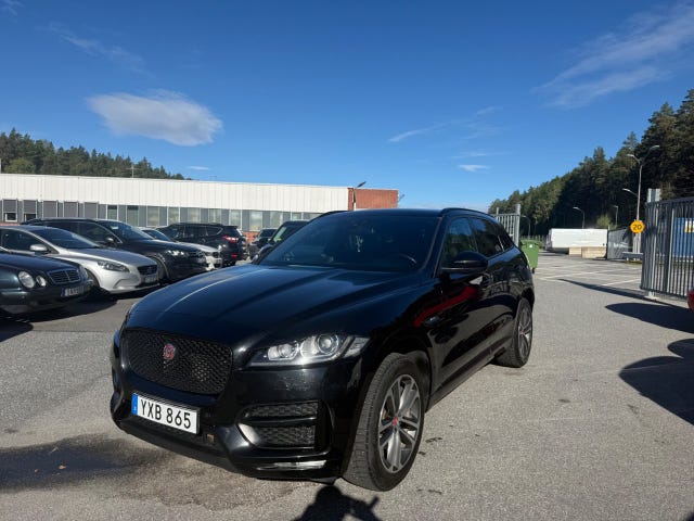 Jaguar F-PACE 2018