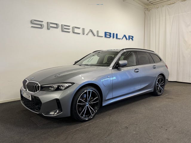 BMW 330e 2024