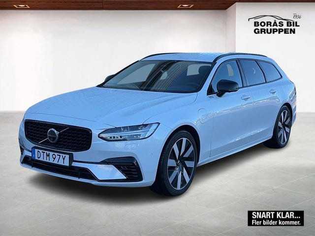 Volvo V90 2025