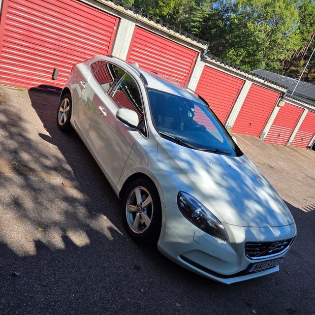 Volvo V40 2015 – bild 2