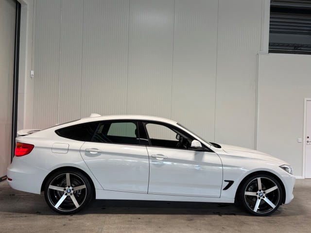 BMW 318 2016 – bild 2