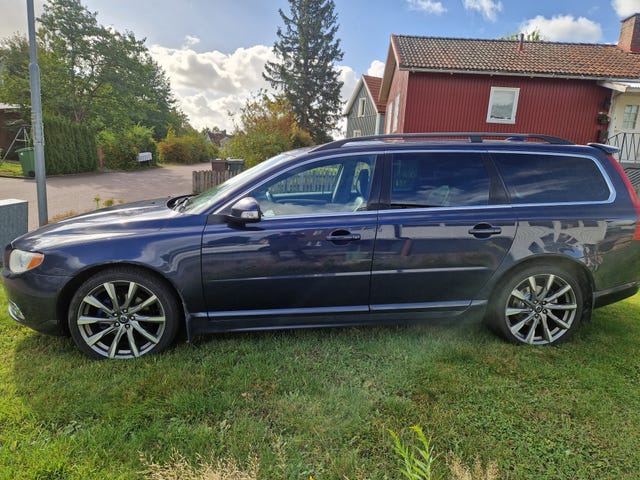 Volvo V70 2010 – bild 2