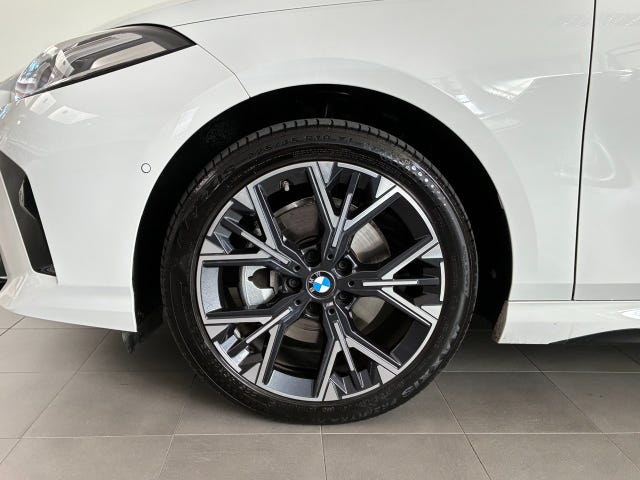 BMW 120 2026 – bild 4