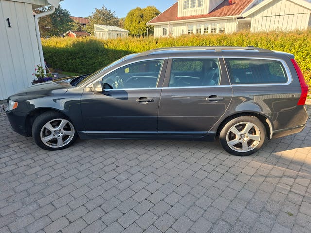 Volvo V70 2011