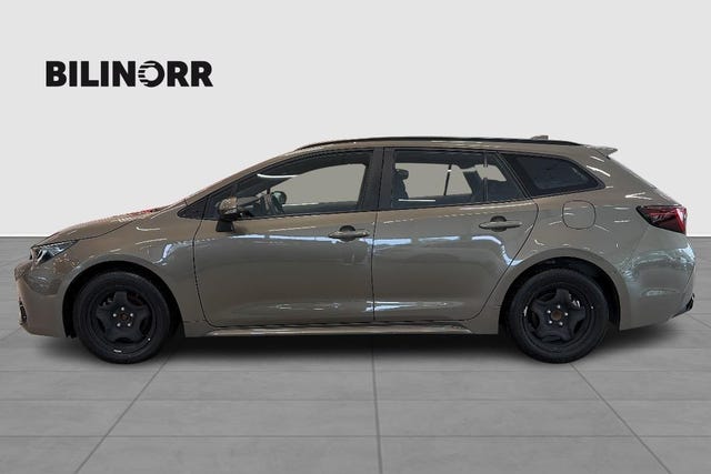 Toyota Corolla 2023 – bild 4