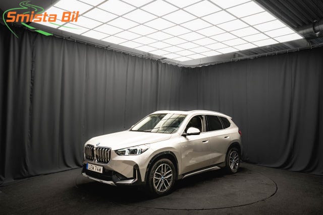 BMW iX1 2023