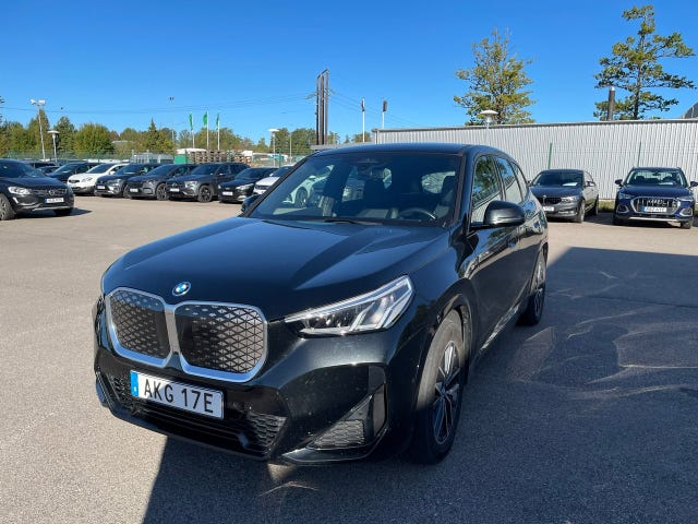 BMW iX1 2024