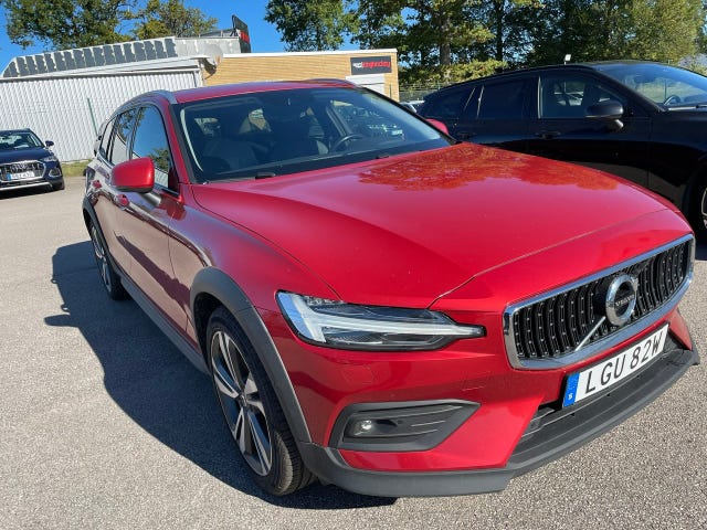 Volvo V60 Cross Country 2021 – bild 2