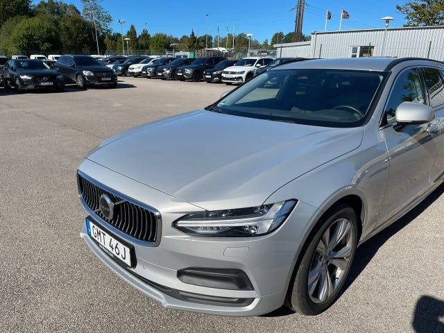 Volvo V90 2023