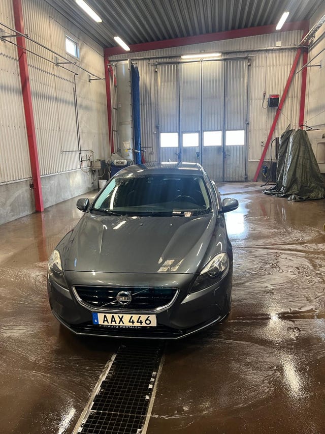 Volvo V40 2014
