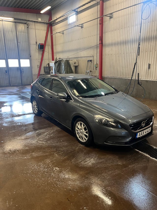 Volvo V40 2014 – bild 2
