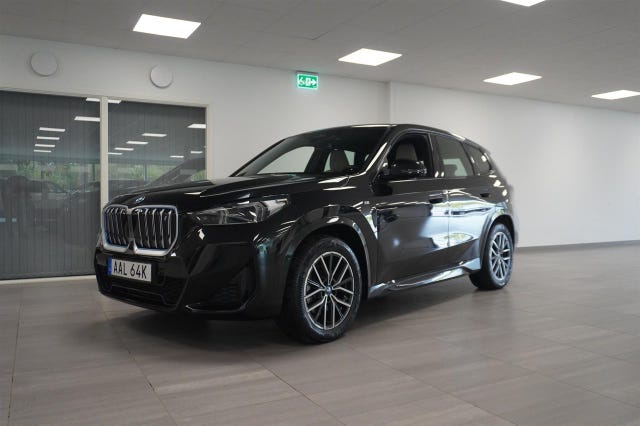 BMW iX1 2023