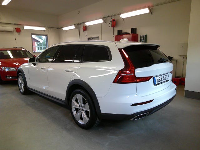 Volvo V60 Cross Country 2020 – bild 2