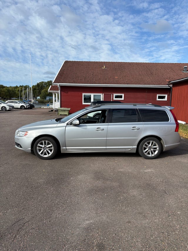 Volvo V70 2010