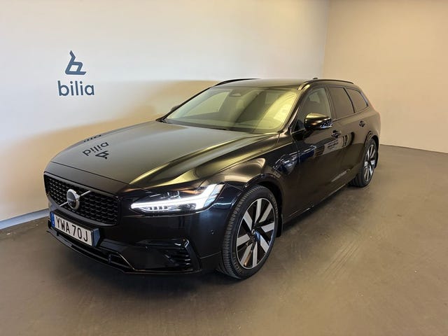 Volvo V90 2025