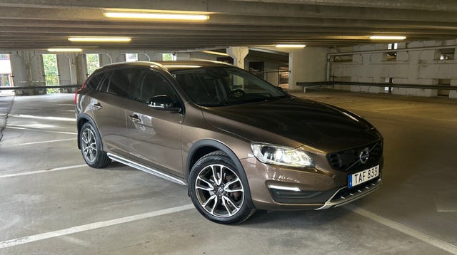 Volvo V60 Cross Country 2017