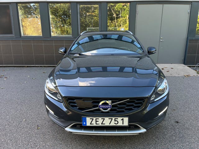 Volvo V60 Cross Country 2018 – bild 2