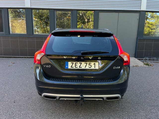 Volvo V60 Cross Country 2018 – bild 4