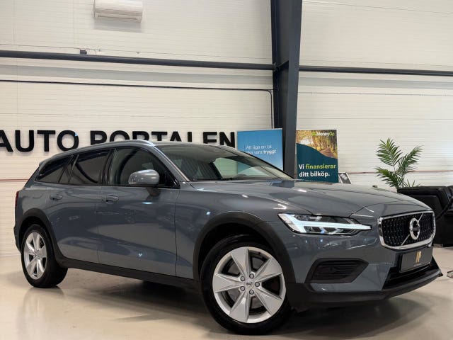 Volvo V60 Cross Country 2022 – bild 2