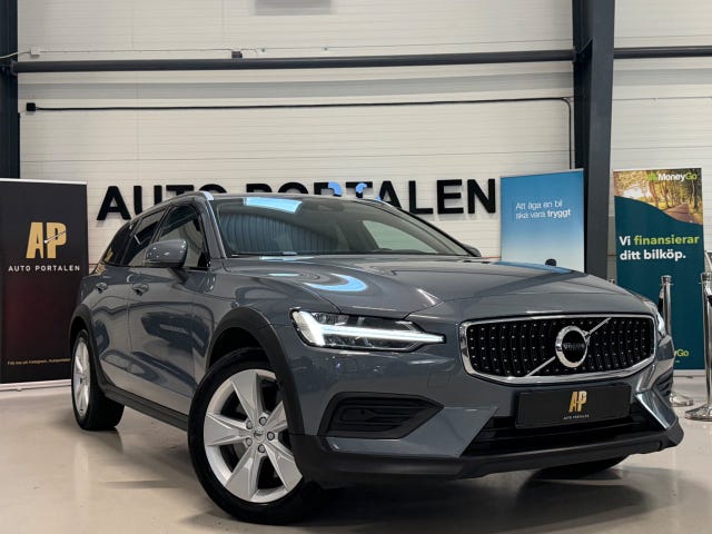 Volvo V60 Cross Country 2022