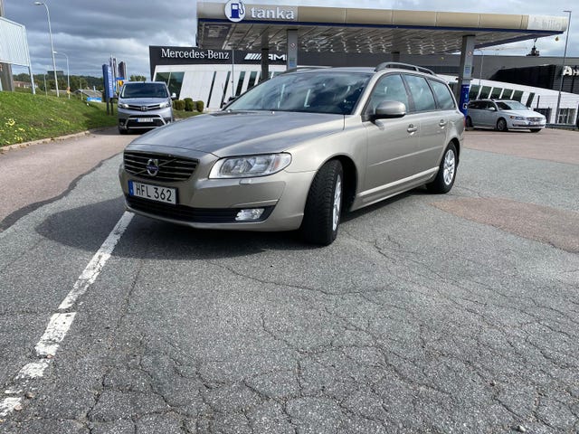 Volvo V70 2015