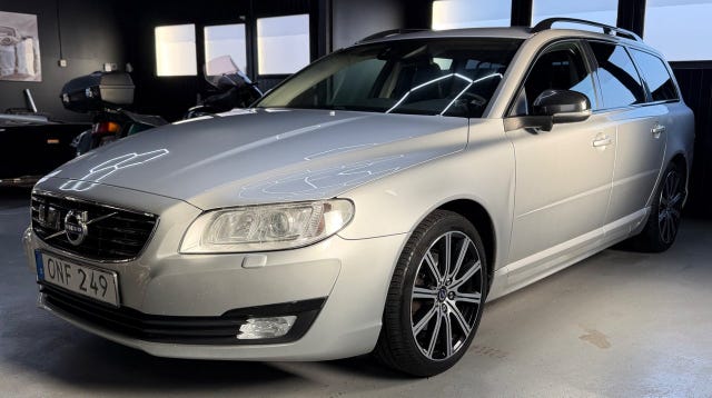 Volvo V70 2016