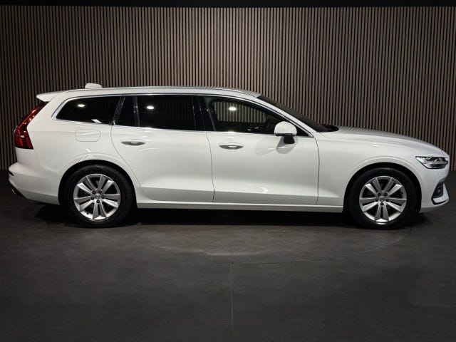Volvo V60 2021 – bild 3
