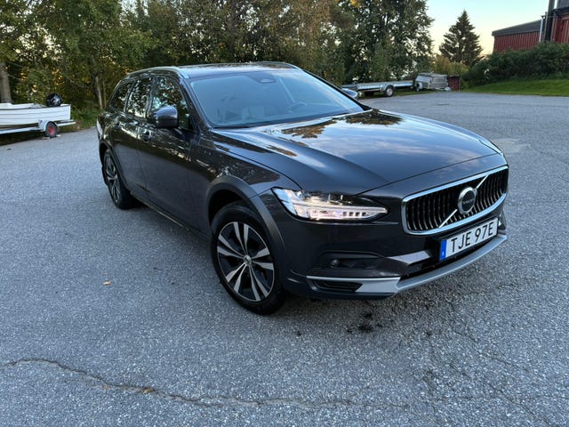 Volvo V90 Cross Country 2022