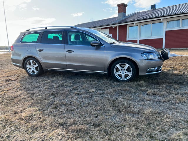 Volkswagen Passat 2011 – bild 2