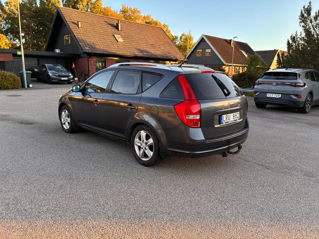 Kia Ceed 2012 – bild 4
