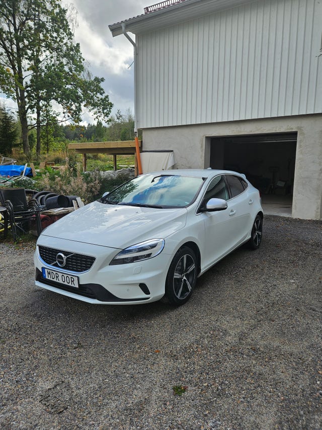 Volvo V40 2019