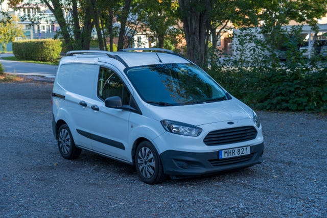 Ford Transit Courier 2016