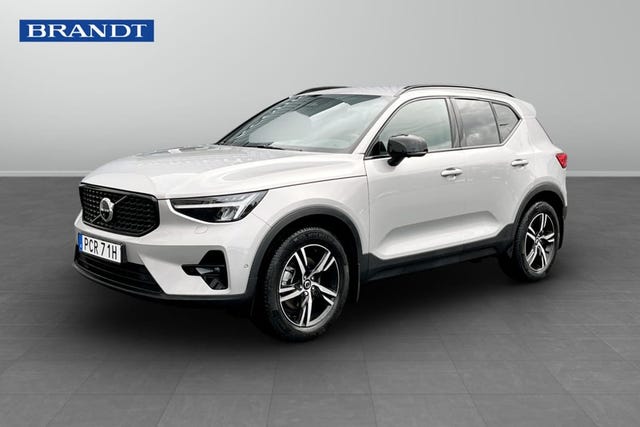 Volvo XC40 2025
