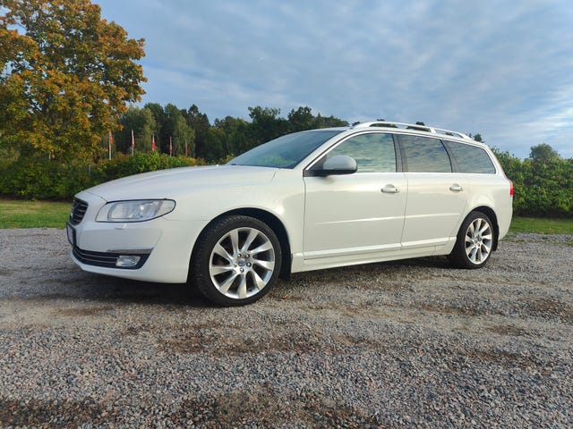 Volvo V70 2016