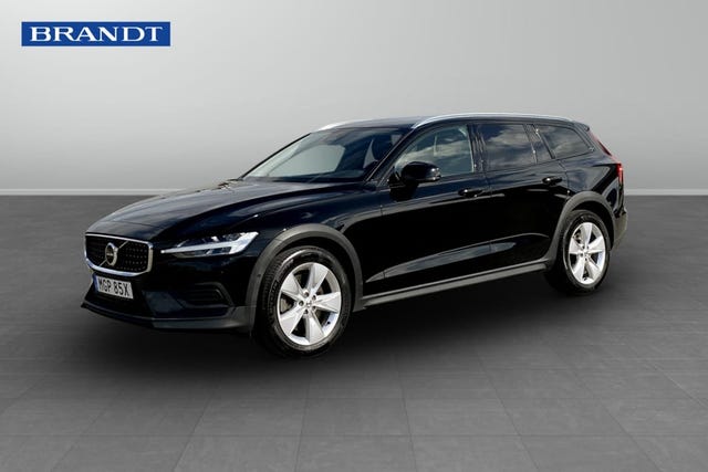 Volvo V60 Cross Country 2023