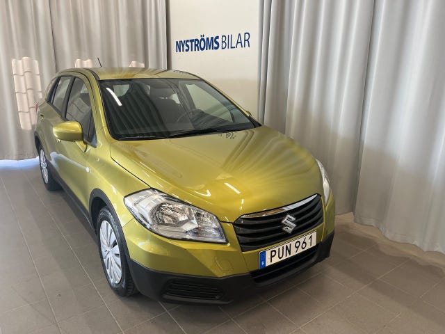 Suzuki S-Cross 2015