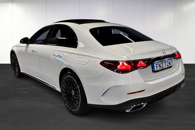 Mercedes-Benz E300 de 2026 – bild 4