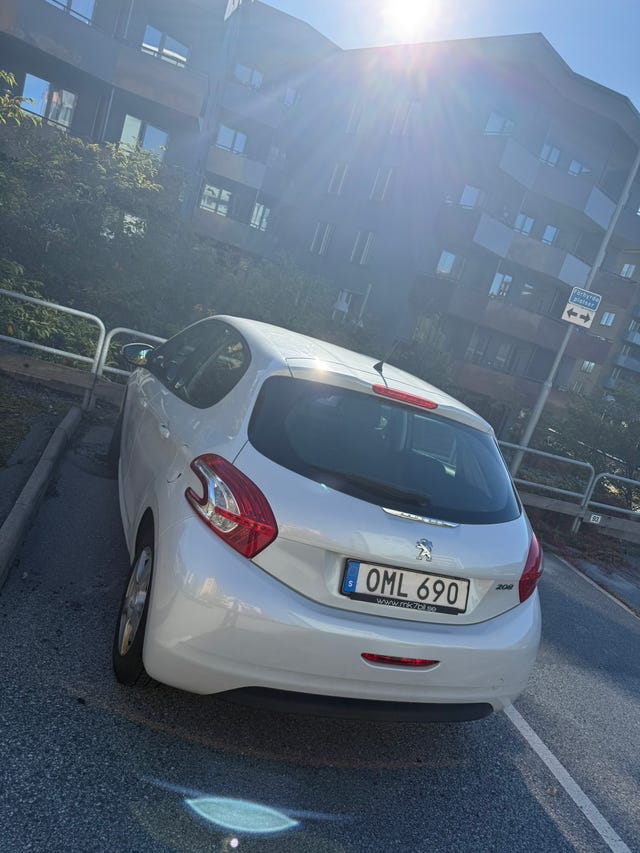 Peugeot 208 2014