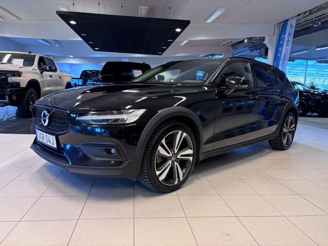 Volvo V60 Cross Country 2021