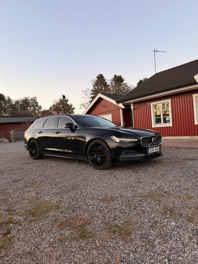 Volvo V90 2022