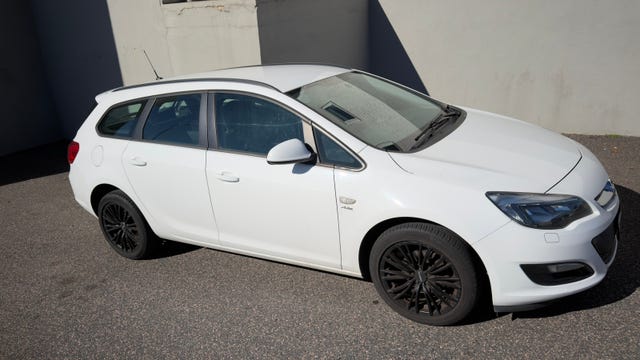 Opel Astra 2014